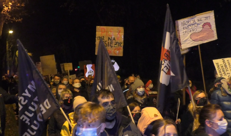 Gliwiczanki nie składają parasolek. Kolejny protest kobiet i blokada miasta