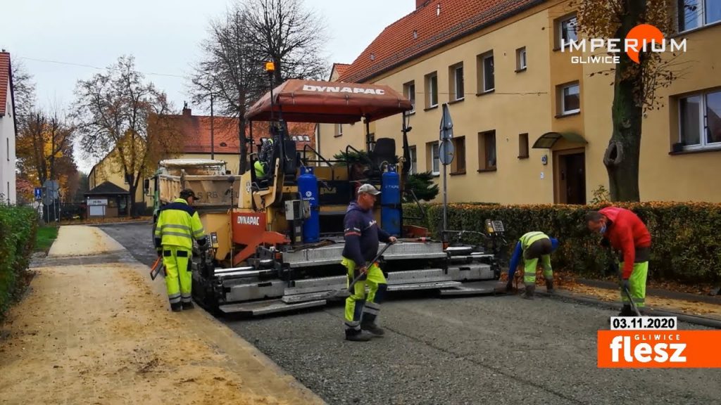 Remont ul. Rodzinnej i Tuwima w Łabędach przebiega zgodnie z planem