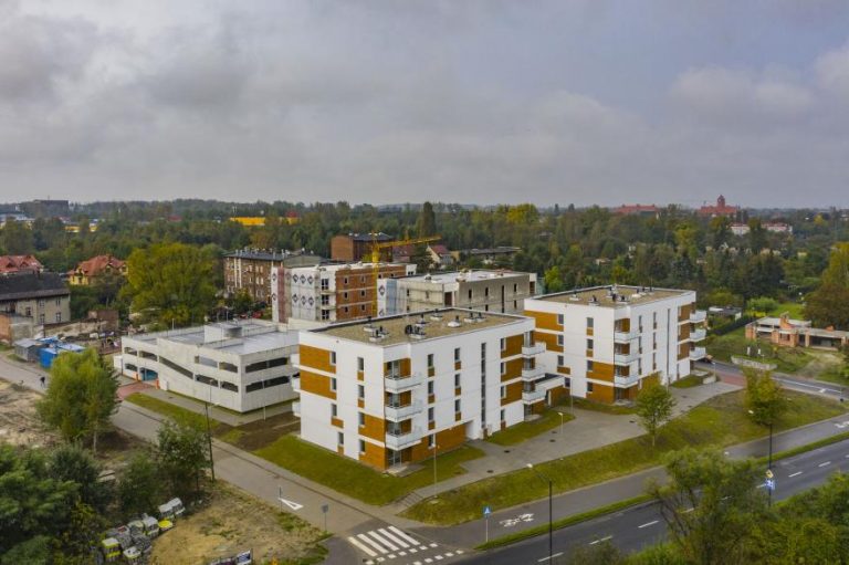 W dwóch z pięciu nowych budynków przy ul. Kujawskiej wkrótce zamieszkają nowi lokatorzy