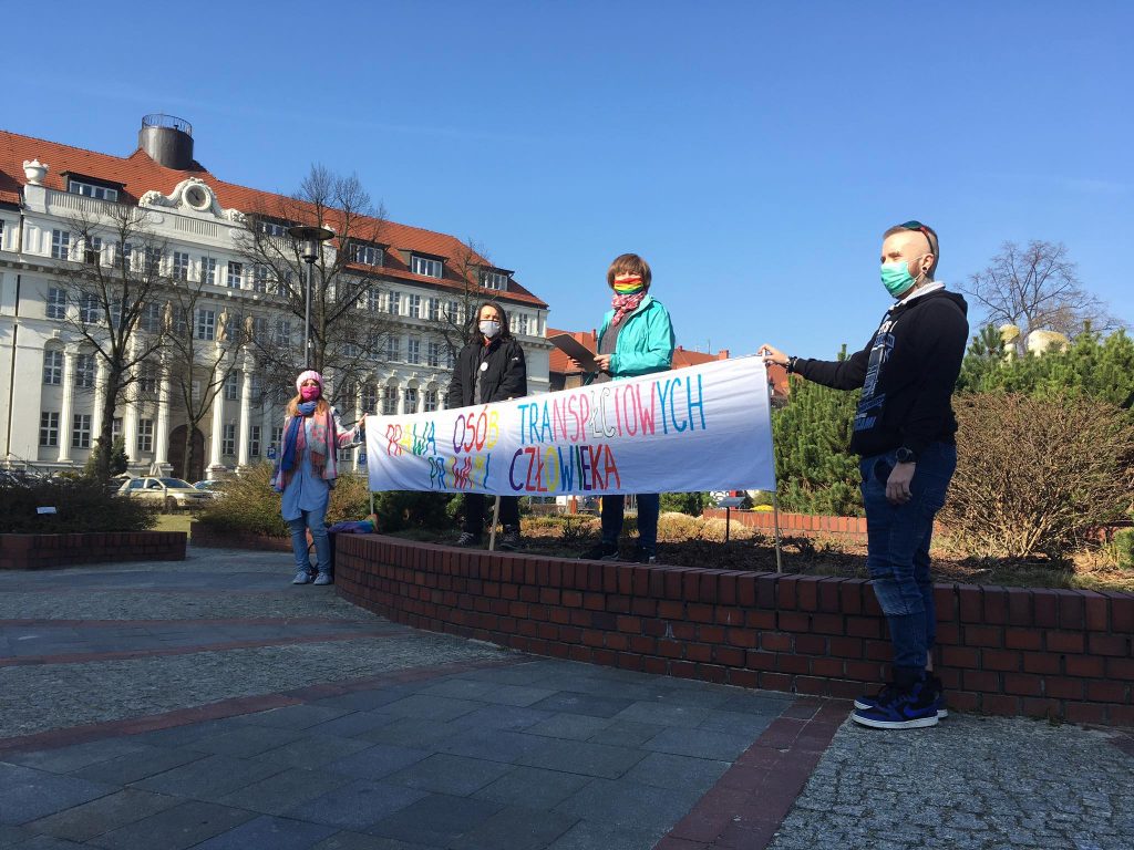 „Jesteśmy ludźmi, nie ideologią”