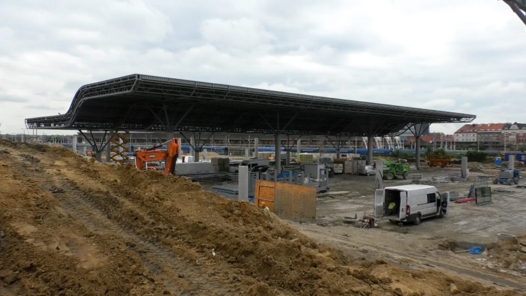 Prace nad Centrum Przesiadkowym na półmetku. Sprawdziliśmy jak wygląda plac budowy