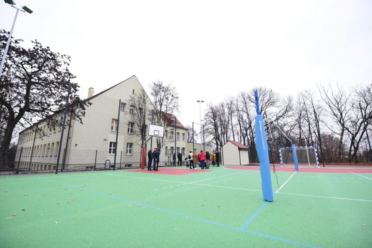 Dzielnica Bojków ma nowe miejsce rekreacji – dla uczniów i wszystkich mieszkańców. Inwestycja kosztowała ponad dwa miliony złotych