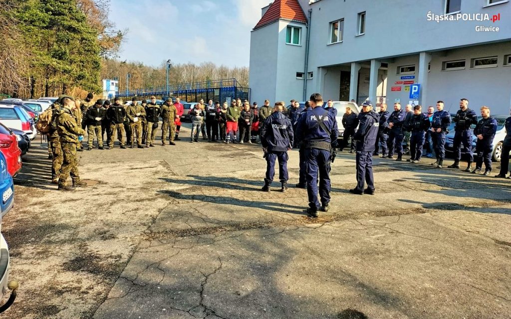 Trwają poszukiwania zaginionego. Przeszukano las łabędzki