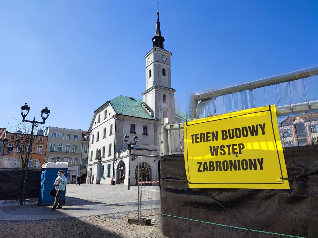 Ruszyła przebudowa płyty gliwickiego Rynku — restauratorzy martwią się o swoją przyszłość