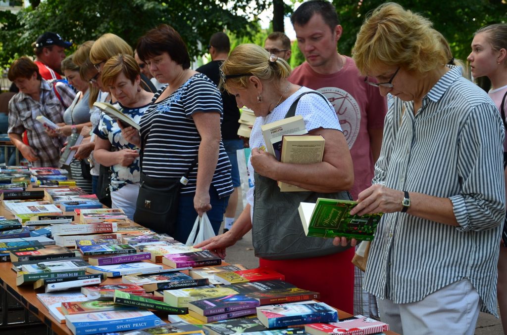 Przez książkę do serca!