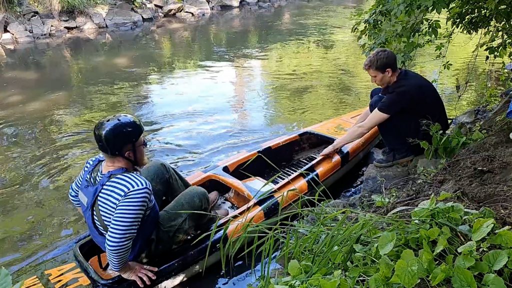 Kajakiem po Kłodnicy na czas, rzut podkową, siłowanie na rękę na belce, turniej siatkówki plażowej…