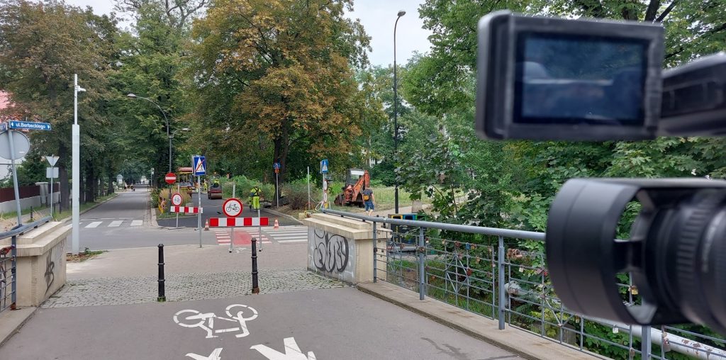 Znikną dziury ze ścieżki na Berbeckiego. Ruszył zapowiadany remont ścieżki pieszo-rowerowej