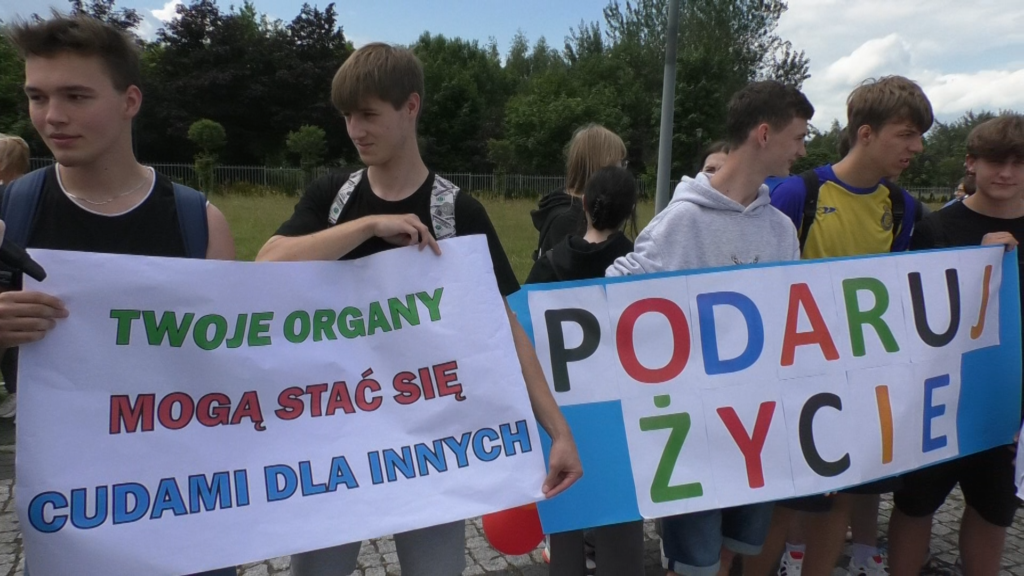 UWRAŻLIWIENIE SPOŁECZNOŚCI ORAZ EDUKOWANIE NA TEMAT PRZESZCZEPÓW I TRANSPLANTOLOGII