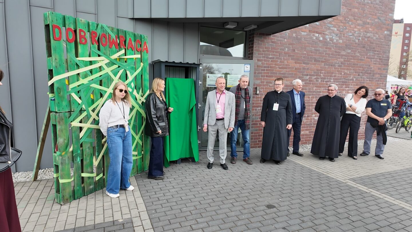 Nowa lodówka społeczna w Sośnicy. Gliwice nie marnują jedzenia